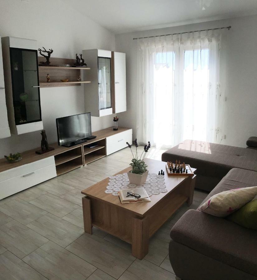 Apartment Marica Posedarje Buitenkant foto