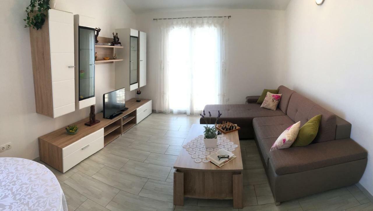 Apartment Marica Posedarje Buitenkant foto