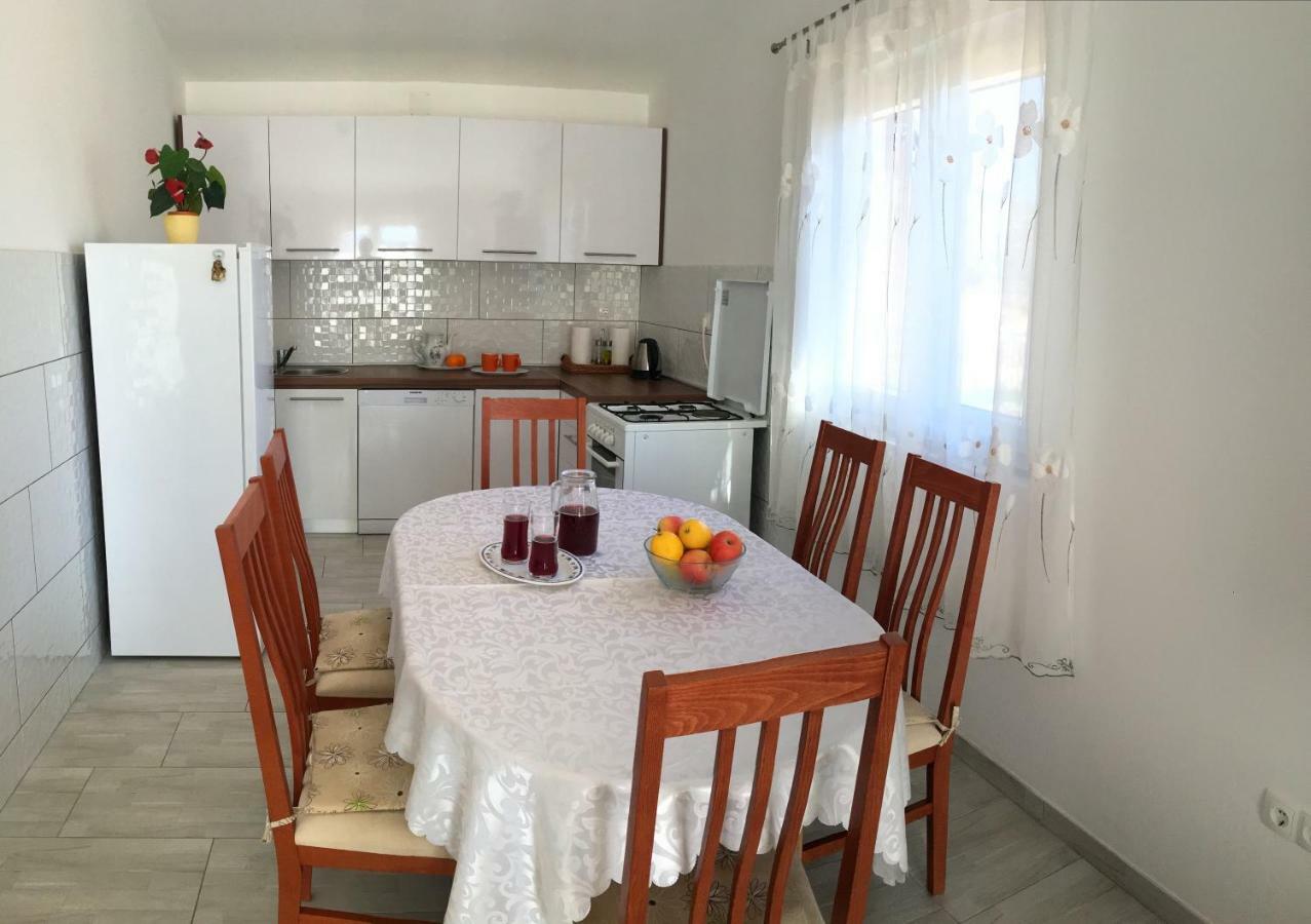 Apartment Marica Posedarje Buitenkant foto